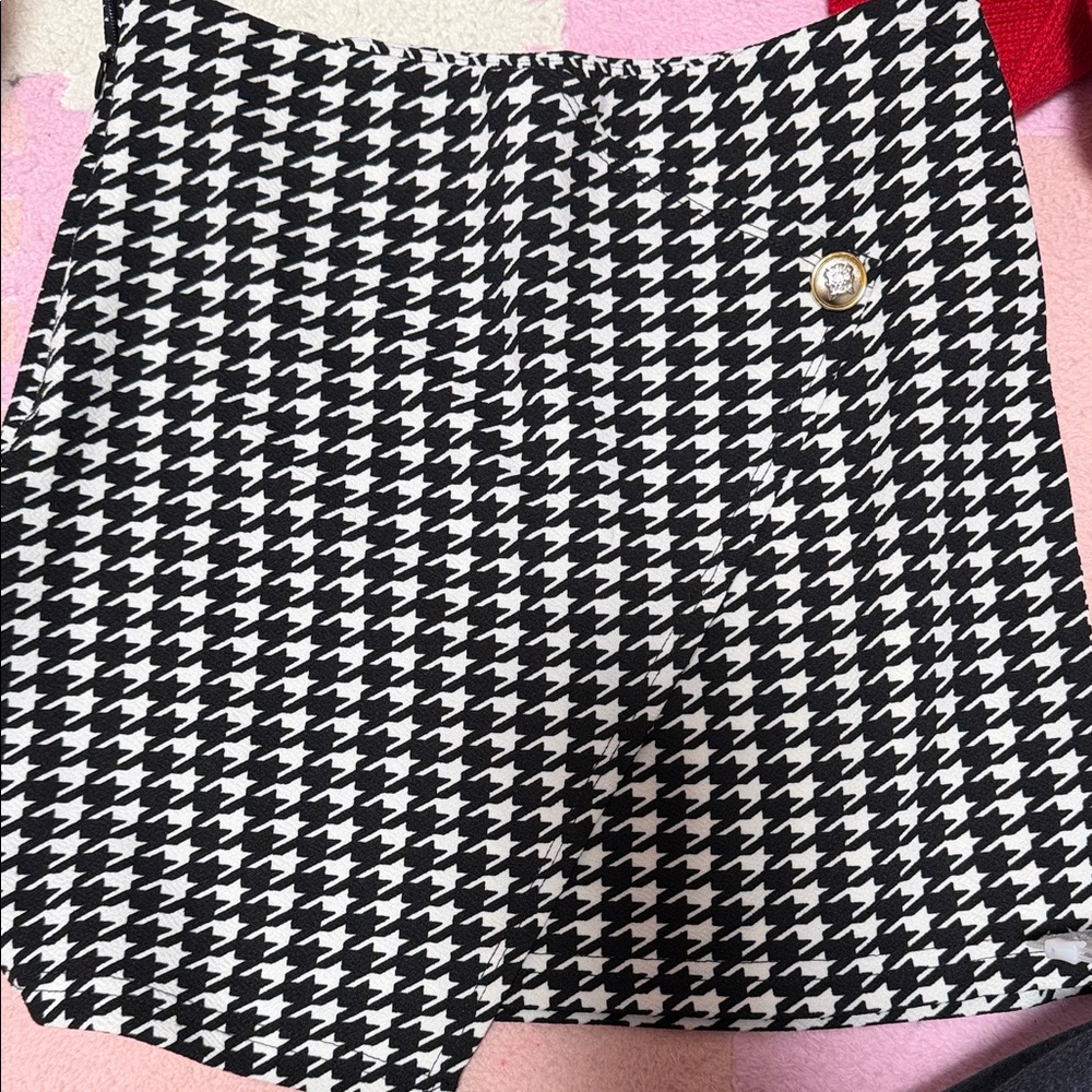 SHEIN Monochrome Houndstooth Mini Skirt